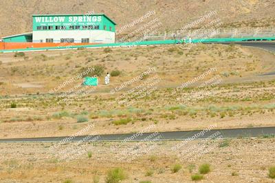 media/Jun-01-2025-CalClub SCCA (Sun) [[eae223c5dd]]/Group 3/Qualifying/